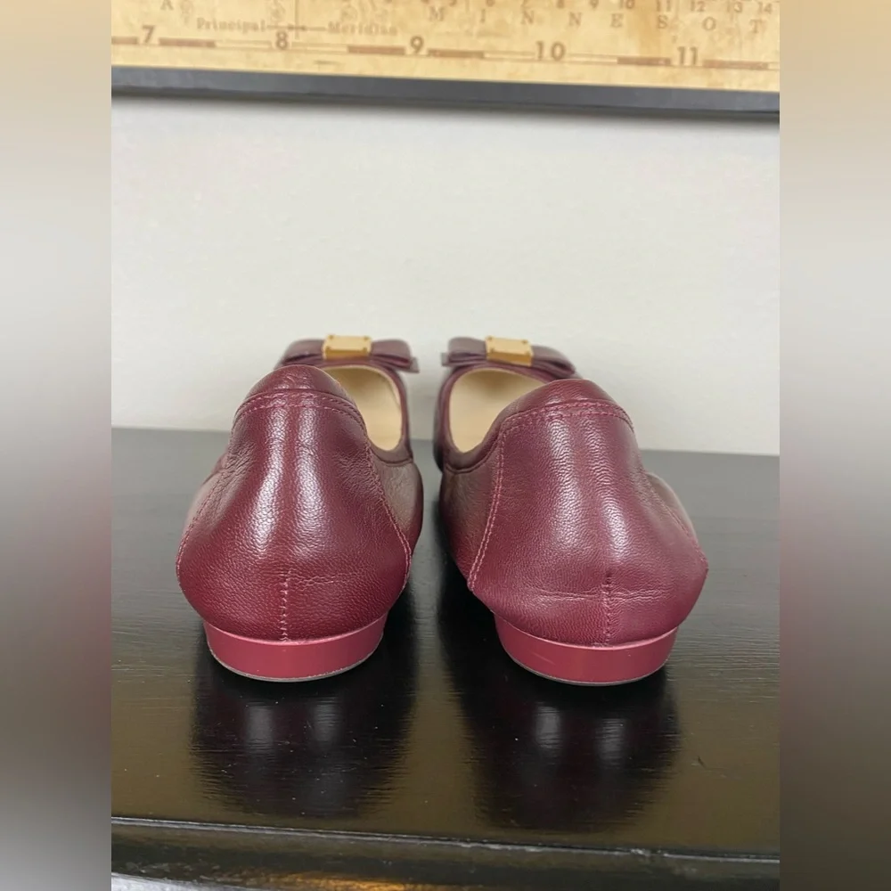 Coke Haan Bow Flats Leather New! 7.5 Burgundy